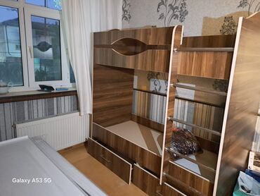 Gəzinti arabaları: Ayla…. 2mertebe kravat satılır 140 manata.Matras yoxdu.Ünvan