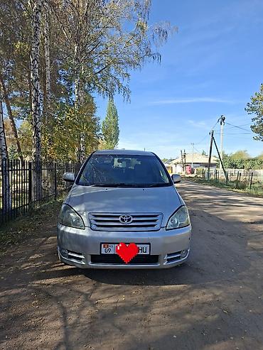 Toyota Ipsum: 2002 г., 2.4 л, Автомат, Бензин, Минивэн