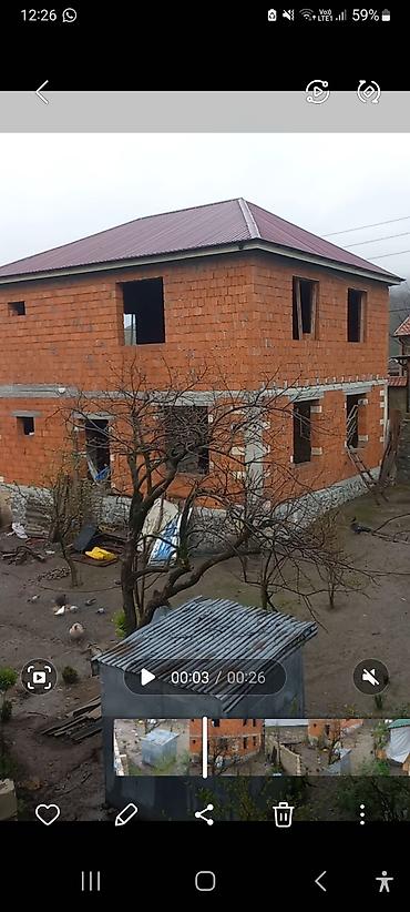 Həyət evləri və villaların satışı: Şəkidə, Doduda 4.4 sotda yerləşən iki ev. biri köhnə tikili yaşayış — 14