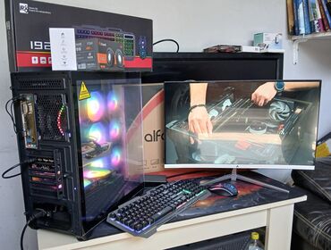 vintilyatır: RGB işıqlandırmalı ventilyatorları, şüşə yan paneli və müasir