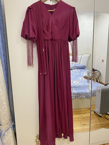 bir qadin 370: Вечернее платье, Макси, M (EU 38)