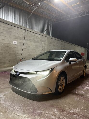 Toyota: Toyota Corolla: 2020 г., 1.8 л, Гибрид, Седан — 2