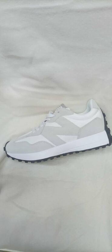 Women's Sneakers and athletic shoes: New Balance, 41 — 3