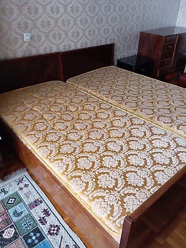 İkisi 80 AZN - Material: möhkəm ağac karkas, laklı parıltılı səth -