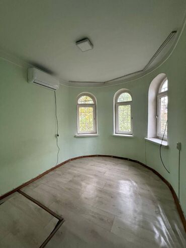 Долгосрочная аренда домов: 200 м², 7 комнат — 5