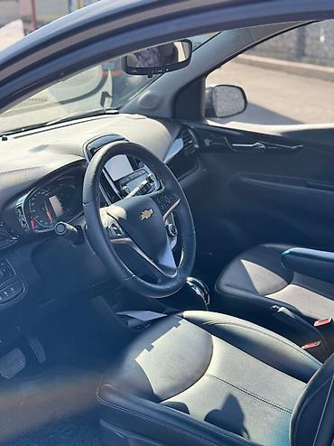 Chevrolet: Chevrolet Spark: 2018 г., 1 л, Вариатор, Бензин, Хэтчбэк — 6