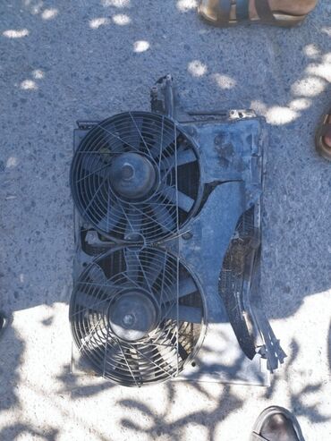 купить мерседес е500 w124 в Кыргызстан | Автозапчасти: Куплю срочно вентилятор охлаждения на радиатор. Модель w124, E324