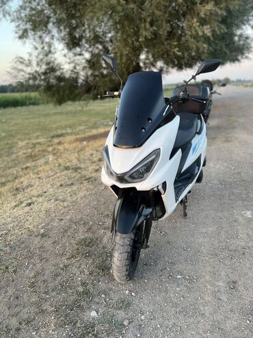 продам документы на авто с железом: Макси скутер 150 куб. см, Бензин, Колдонулган