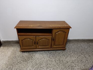 sto za sminkanje za devojcice kupujemprodajem: TV stand, color - Brown, Used