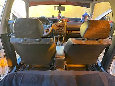 Унаа: Volkswagen Golf: 1996 г., Кол менен иштөөчү, Хетчбек — 5