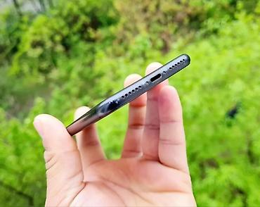 Apple iPhone: IPhone 7, Б/у, 128 ГБ, Черный, Наушники, 100 % — 7