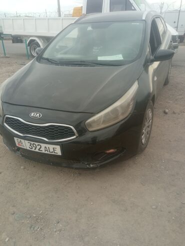 пежо 607: Kia Ceed: 2015 г., 1.4 л, Механика, Бензин
