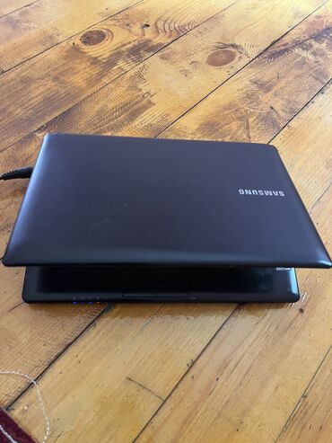 Digər noutbuklar və netbuklar: Samsung netbuk tam işlek heç bir broblemı yoxdu sadece zaryatka 10 — 4