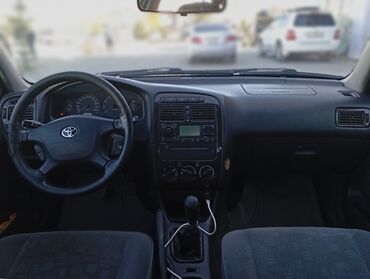 мерседес слц: Toyota Avensis: 2001 г., 1.8 л, Механика, Бензин