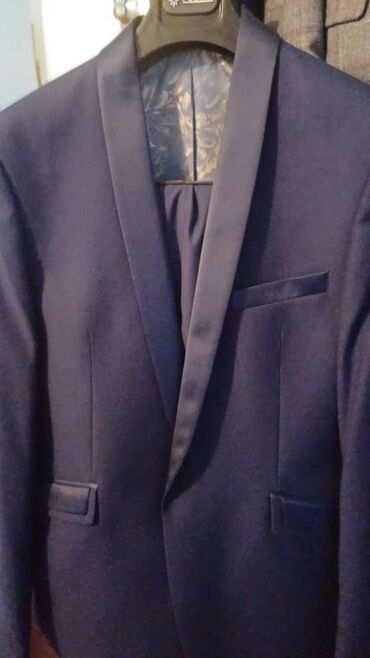 пиджак голубой: Костюм 4XL (EU 48), түсү - Көгүлтүр