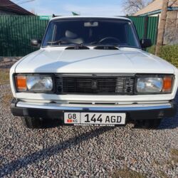 ВАЗ (ЛАДА): ВАЗ (ЛАДА) 2105: 2010 г., 1.6 л, Механика, Бензин, Седан — 1