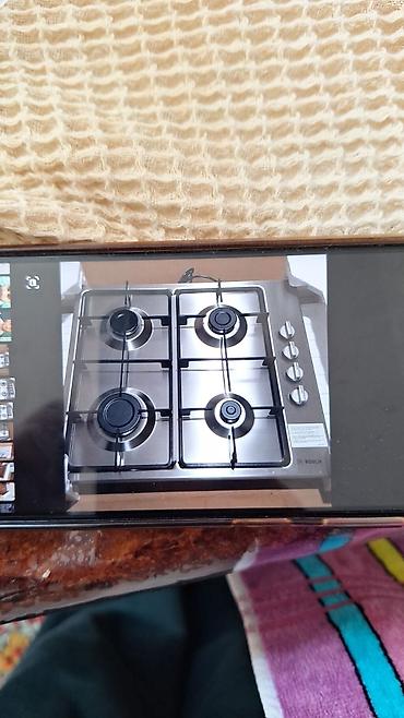metbex soba: Bosch qazlı ankastre plitə - 4 ocaq gözü: 1 böyük, 2 orta, 1 kiçik — 4