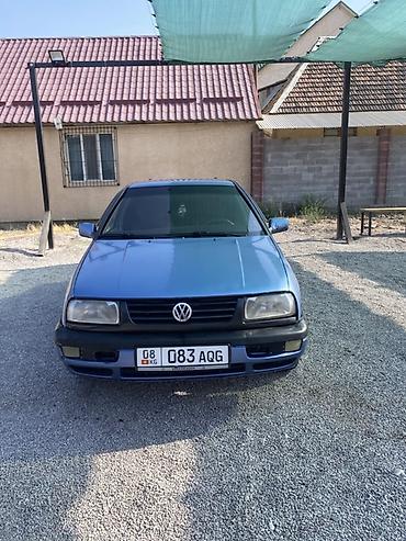 s420 1992: Volkswagen Vento: 1993 г., 1.8 л, Механика, Седан — 4