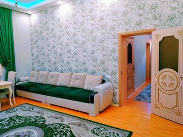 Uzunmüddətli kirayə mənzillər: Biləcəridə Kristalın yanında 3 sotun içində 200 kv sahəsi olan 6 — 3