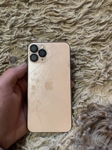 Apple iPhone: IPhone 11 Pro, Б/у, 64 ГБ, 72 %