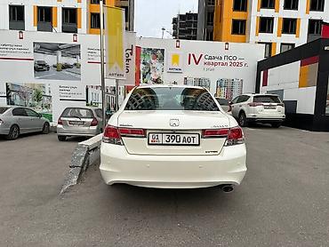 100: Honda Accord: 2010 г., 2.4 л, Автомат, Бензин, Седан — 6