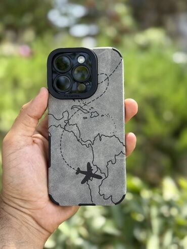 Kabrolar: Müxtəlif iPhone modelləri üçün çiçək naxışlı, şəffaf keys. Bu keys — 15