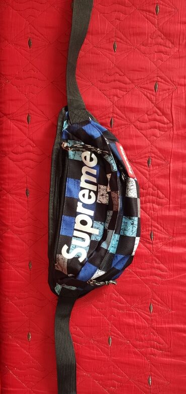 сумка carhartt: Продам мужскую сумку Supreme. Сумка новая, стильная, качественная и