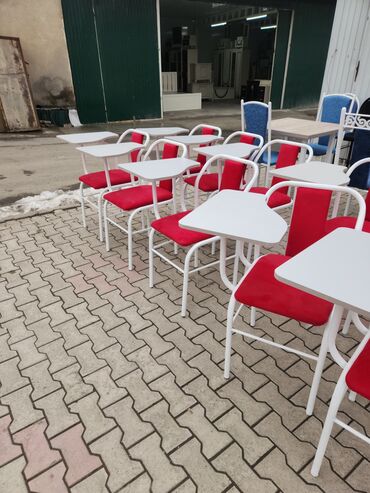 пластиковые стулья для кухни: Стулья Офисные, Для кухни, Школьные, С обивкой, Новый