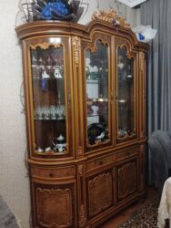 вешалка из дерева: Şüşəli dolab vitrini, İşlənmiş, Ünvandan götürmə