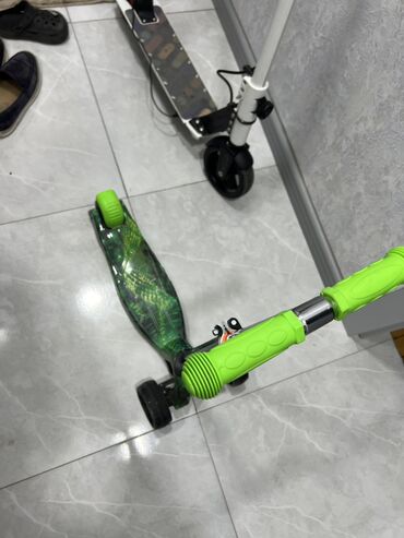 Skuter 29 azn almisam elektikr skuter istiyirdi deye 1/2 defe surdu