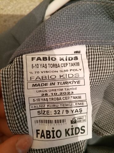 Women's Sneakers and athletic shoes: QADIN 60 AZN VE USAQ 48AZN GEYINILMEYIB UŞAQ (37 VE 31 RAZMER) VE 5-10 — 9