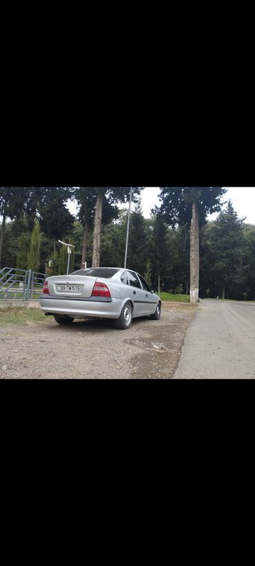 Opel: Opel Vectra: 1.6 l | 1998 il 190000 km Sedan