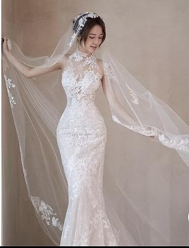 Үлпөт көйнөктөрү жана аксессуарлар: Үлпөт көйнөгү, S, Шлейфи менен, Суу периси, Гүлдүү торчо, Жаңы — 2