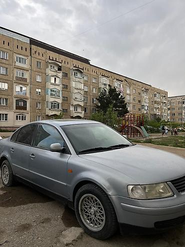 Унаа: Volkswagen Passat: 1998 г., 1.8 л, Кол менен иштөөчү, Бензин, Седан — 2