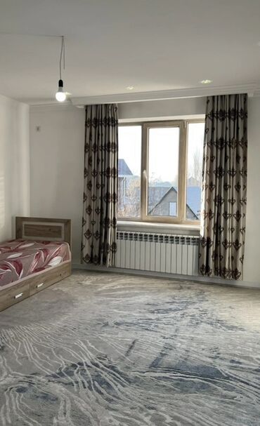 Долгосрочная аренда домов: 200 м², 6 комнат, Бронированные двери — 12