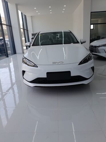 Tavalar: BYD Qin DM-i (Haiying 05) plug-in hibrid sedan Xüsusiyyətlər: -