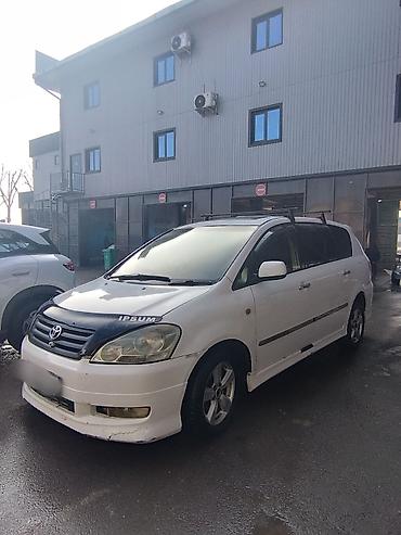 Toyota: Toyota Ipsum: 2002 г., 2.4 л, Минивэн — 9