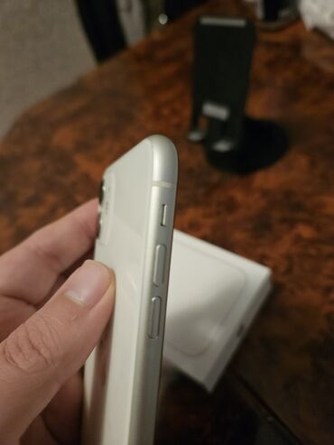 Apple iPhone: IPhone 11, 128 GB, Ağ, Face ID — 7