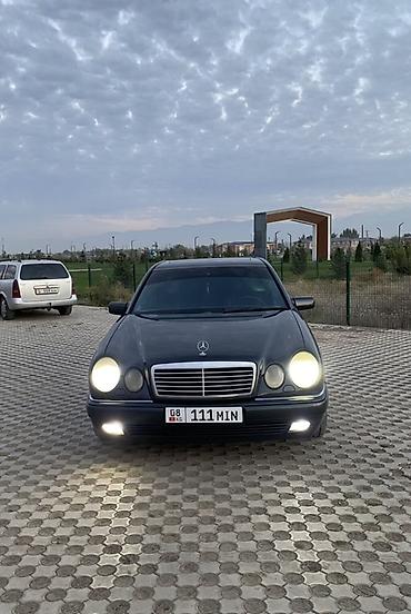 Mercedes-Benz E-Class: 1998 г., 3.2 л, Автомат, Газ, Седан