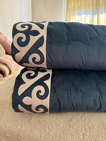 bed sheets: Покрывало для кровати, Б/у, Все сезоны — 1