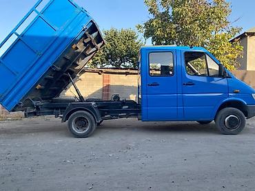 Грузовой самосвал на базе Mercedes-Benz Sprinter 412D (двухрядная