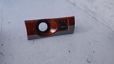 mini jack: Сenter console Toyota 2003 г., Б/у, Оригинал, Япония — 2