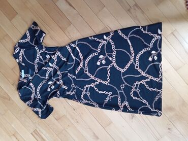 Dəstlər, kostyumlar: Qadın geyimləri dəsti – 3 ədəd 1) Qırmızı qısa don: - Klassik düz — 20