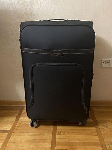 чемодан xl: Чемодан, Б/у, Материал: Полиэстер, Большой (более 70 л), На колесах — 2