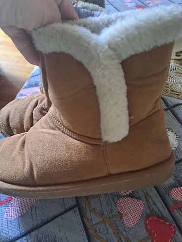 ugg cizme rs: Ugg boots, C&A, Size - 34