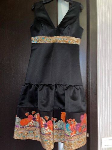 Roberto Cavalli, S ölçü, 2-3 dəfə geyinilib. İdeal vəziyyətdə. Çox