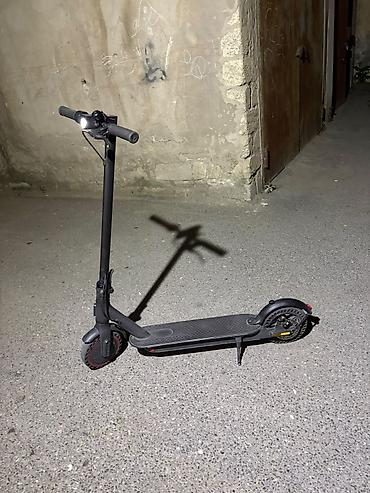 İşlənmiş Elektrik samokat 8", 251 - 350 Vt, 16 - 25 km/s, Ünvandan götürmə