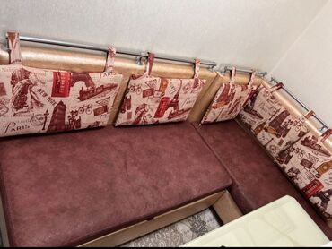 диван для сони: Бурчтук диван, Колдонулган
