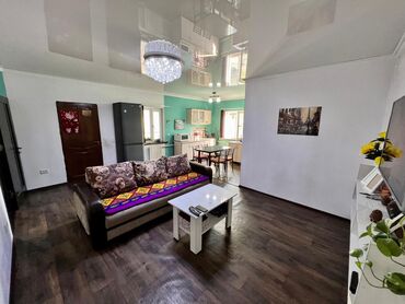 дом в центре бишкек: 100 м², 3 комнаты, Утепленный, Теплый пол, Видеонаблюдение
