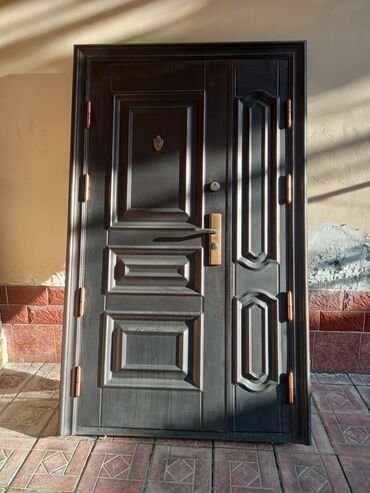 строй метал: Входная дверь, Металл, Левостороний механизм, Б/у, 185 * 110, Самовывоз